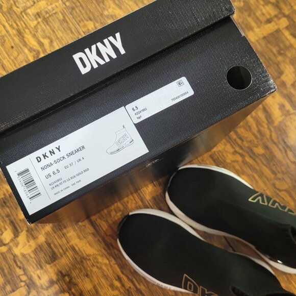 DKNY Women's Nona Pull-On Logo Sock Sneakers. 6.5. Black. - Picture 8 of 16